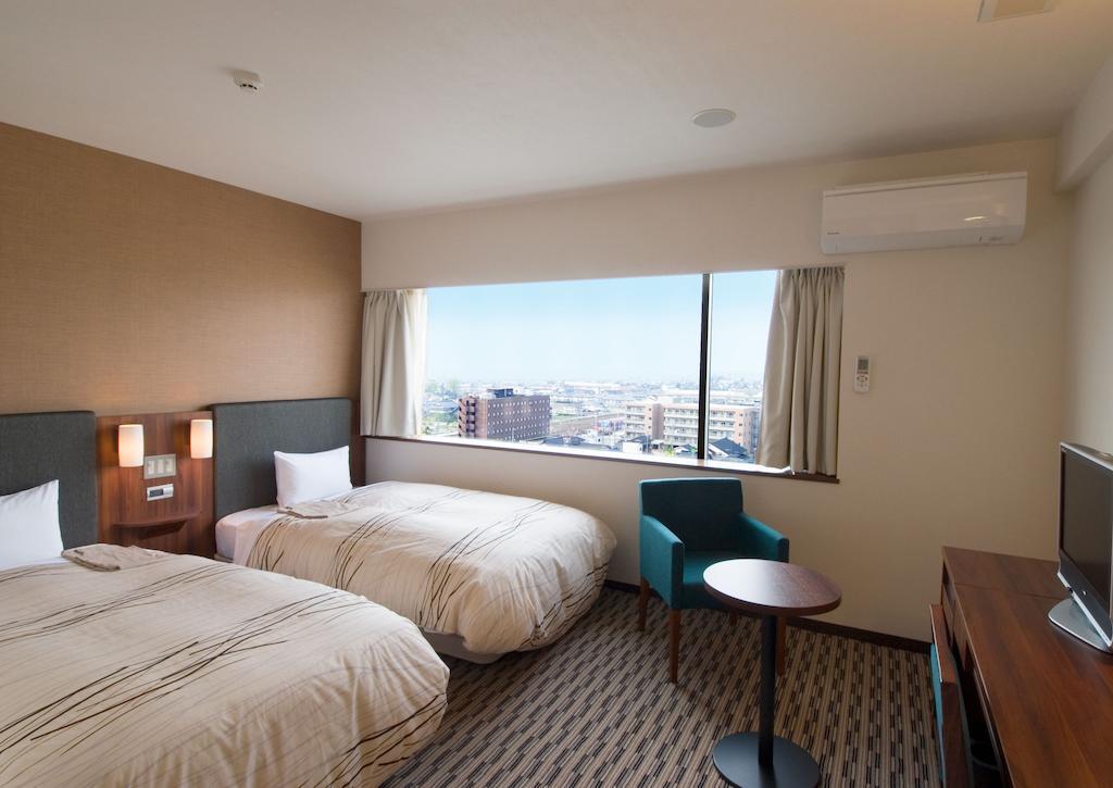 Uozu Manten Hotel Ekimae Стая снимка
